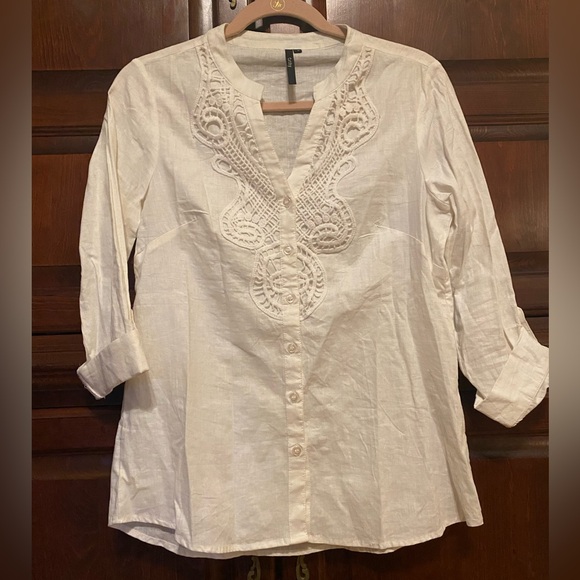 Button Up Embroidered Detail Top - Picture 5 of 5